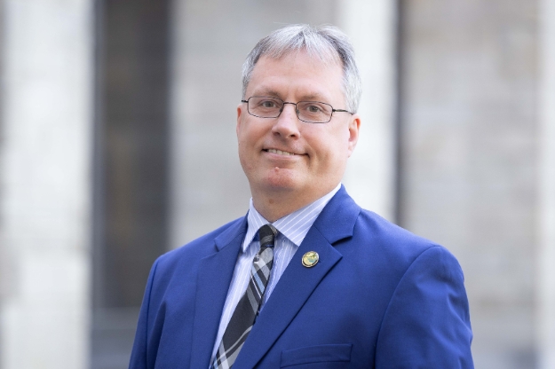 President Ken Knelly